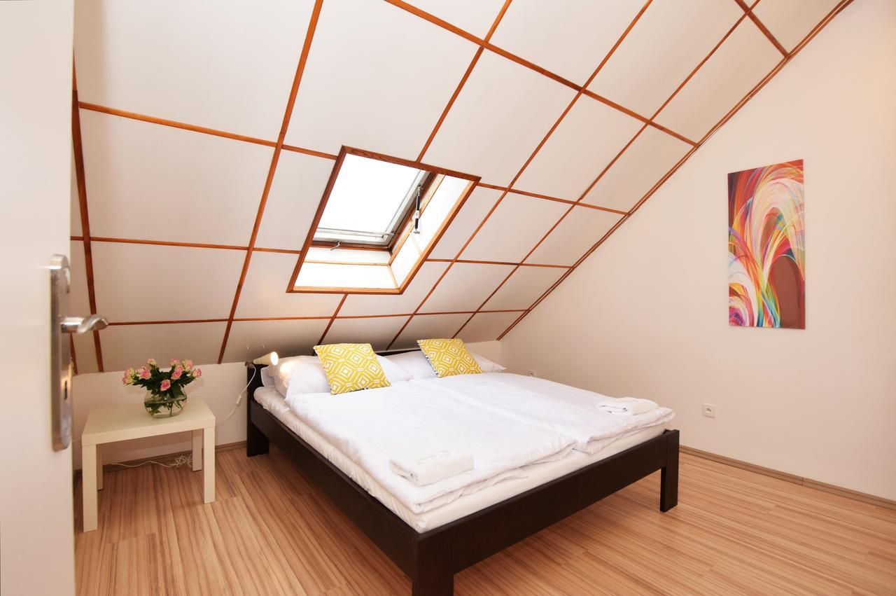 Cisarka Apartments Πράγα Εξωτερικό φωτογραφία